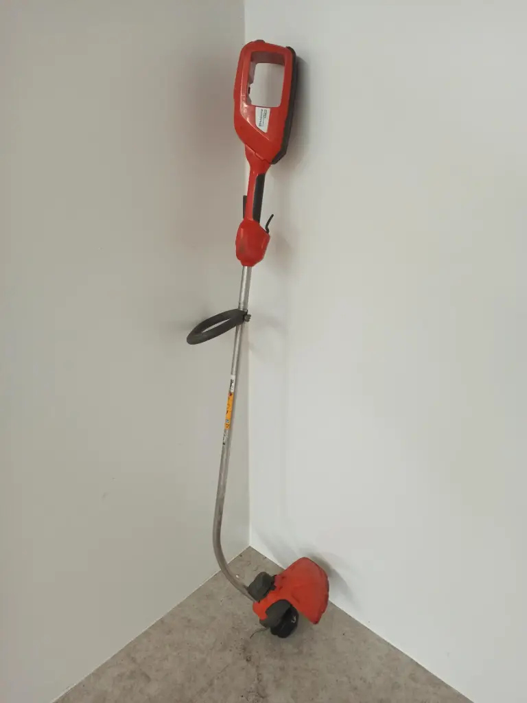 Husqvarna 136LiC Trimmer -0000