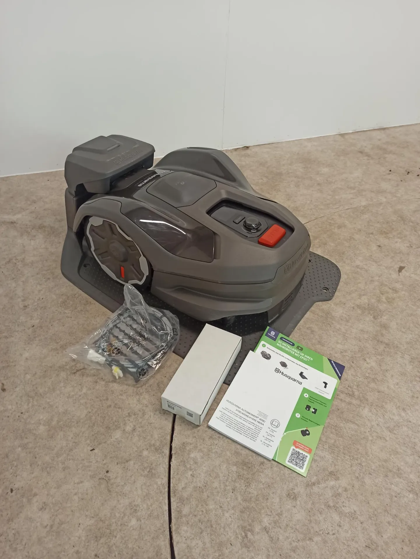 1 jaar oud! Husqvarna 405xe Nera Automower