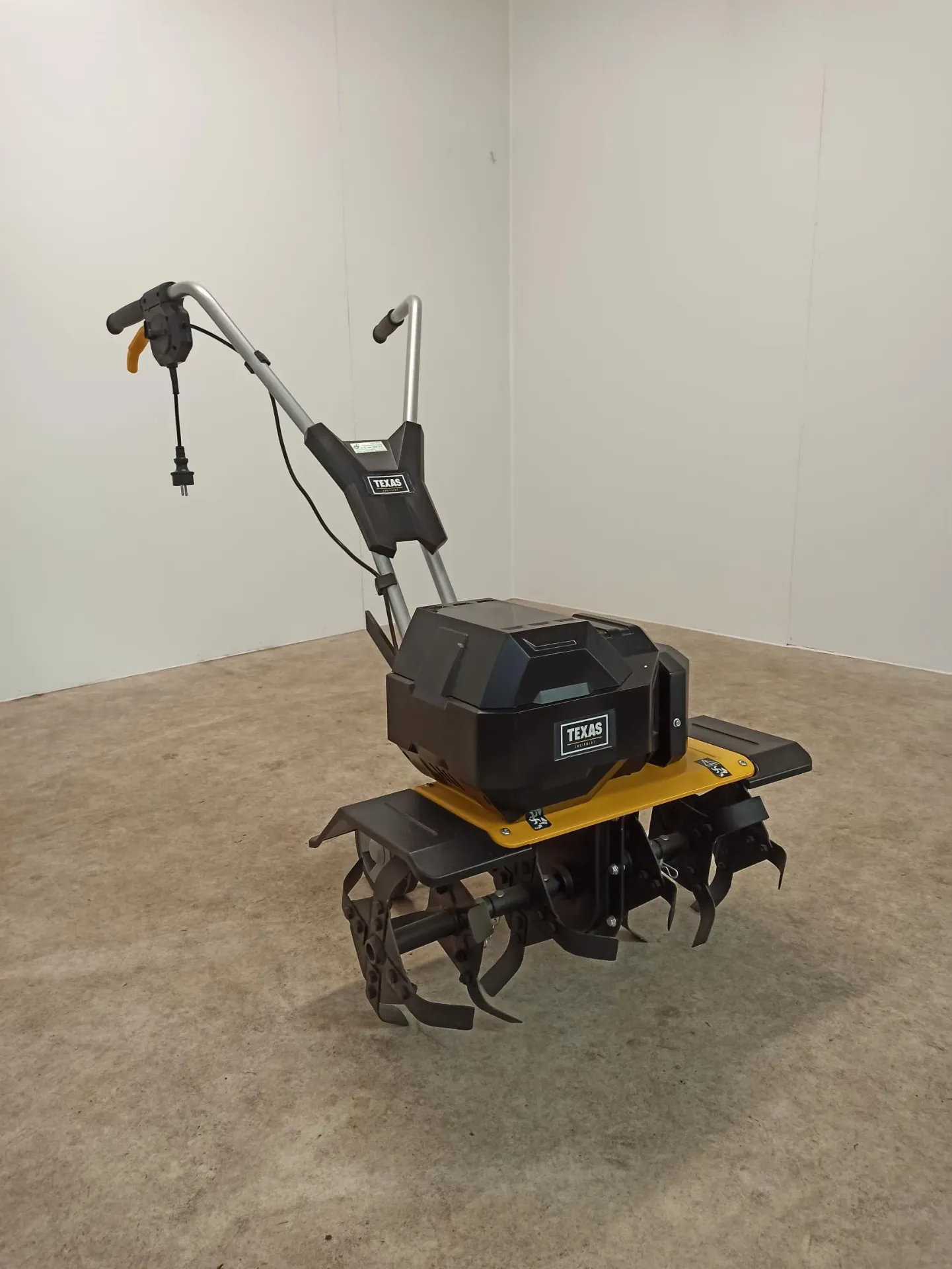 [90061161] Texas El Tex 1800 Cultivator -1189