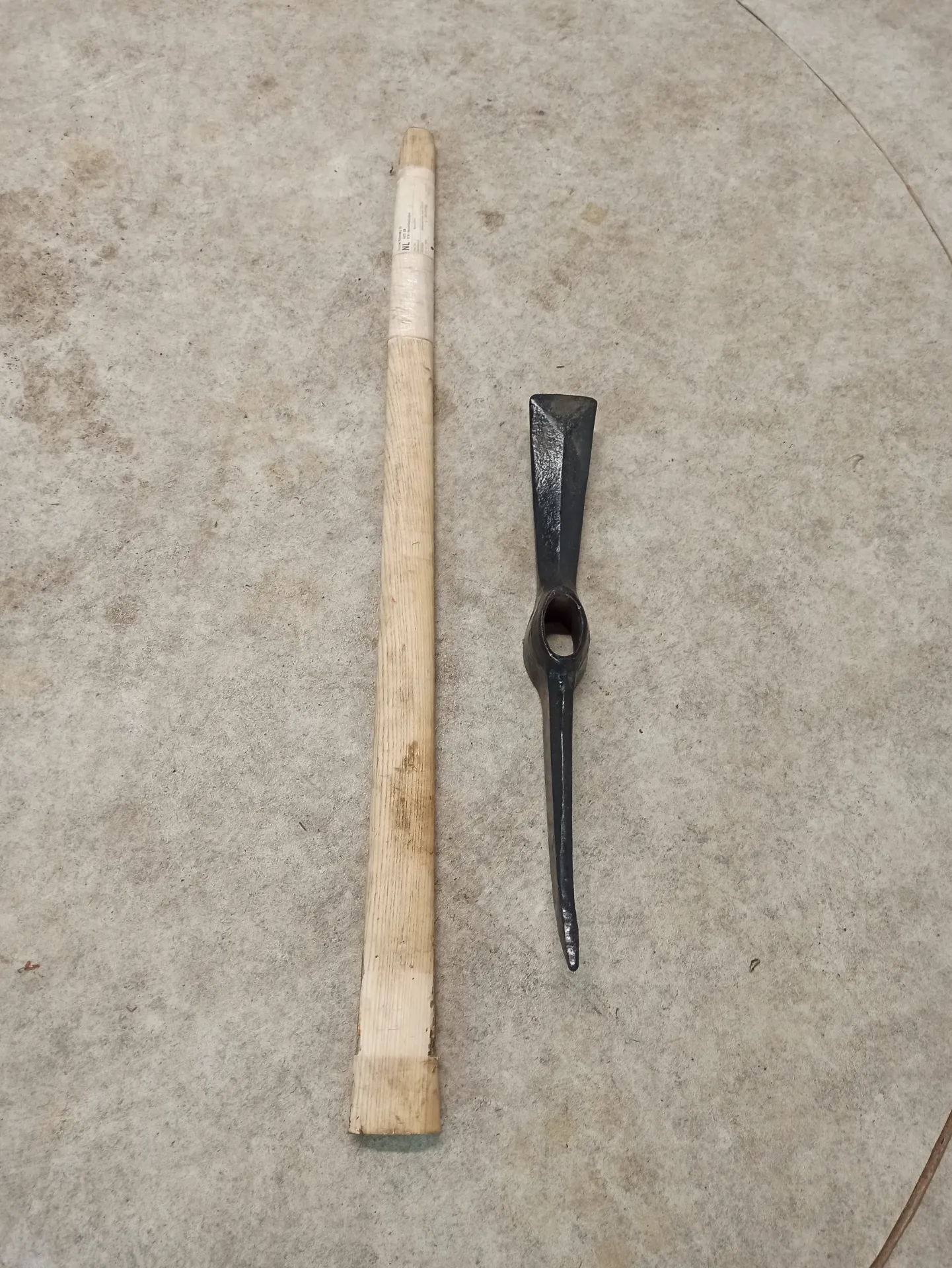 [pikhouweelmetsteel] Pikhouweel met steel